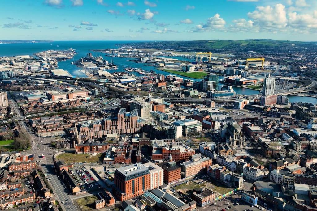 Elegant Belfast City Centre Apt Walk Everywhere Extérieur photo